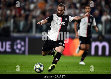 Turin, Italien. 1. Oktober, 2019: Gonzalo Higuain von Juventus Turin FC ein Tor während der UEFA Champions League zwischen Juventus FC und Bayer Leverkusen. FC Juventus gewann 3-0 über Bayer Leverkusen. Credit: Nicolò Campo/Alamy leben Nachrichten Stockfoto