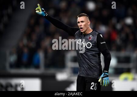 Turin, Italien. 19. Oktober, 2019: Lukasz Skorupski der FC Bologna Gesten während der Serie ein Fußballspiel zwischen Juventus FC und FC Bologna. FC Juventus gewann 2-1 über FC Bologna. Credit: Nicolò Campo/Alamy leben Nachrichten Stockfoto