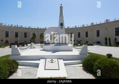 Sewastopol, Krim, Russland - Juli 25, 2019: Denkmal auf das Massengrab der Verteidiger des Konstantinovsky ravelin 1941-1942 in der Hero City von S Stockfoto