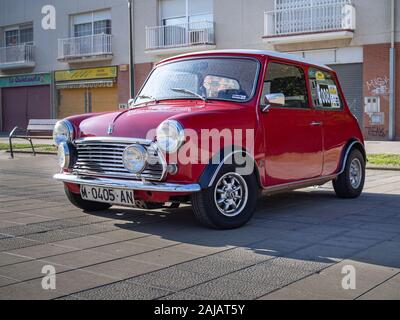 MONTMELO, SPANIEN - November 30, 2019: 1967 Mark II Rover Mini Cooper (alias Morris Mini oder Austin Mini) Stockfoto