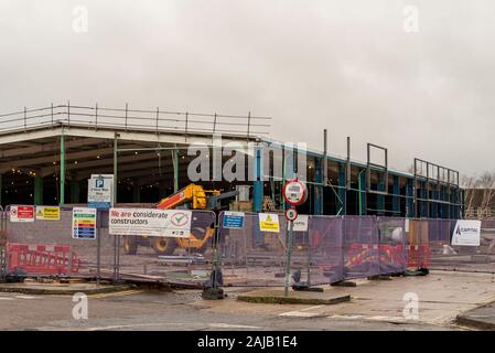 Neues Lidl-Geschäft im London Road Retail Park in Southend on Sea, Essex, Großbritannien. Die Homebase-Website wurde für einen neuen Supermarkt stark erweitert Stockfoto