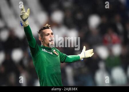 Turin, Italien - 30 Oktober, 2019: Ionut Radu von Genua CFC-Gesten während der Serie ein Fußballspiel zwischen Juventus Turin und Genua CFC. FC Juventus gewann 2-1 über Genua CFC. Credit: Nicolò Campo/Alamy leben Nachrichten Stockfoto