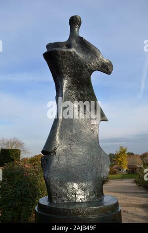 Wisley Gardens, UK - Dezember 2019: Skulpturen und Winter Lights an RHS Gärten. Stockfoto