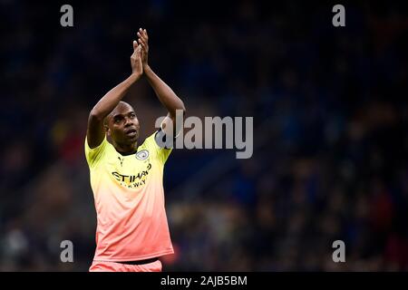 Mailand, Italien - 06. November 2019: fernandinho von Manchester City FC begrüßt die Fans am Ende der UEFA Champions League Fußballspiel zwischen Atalanta BC und Manchester City FC. Das Match endete mit einem 1-1 Unentschieden. Credit: Nicolò Campo/Alamy leben Nachrichten Stockfoto