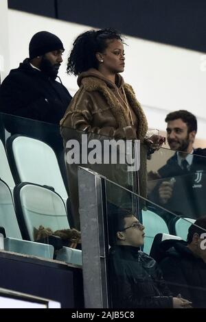 Turin, Italien - 26 November, 2019: Rihanna nimmt an der UEFA Champions League zwischen Juventus Turin und dem Club Atlético de Madrid. FC Juventus gewann 1-0 über Club Atlético de Madrid. Credit: Nicolò Campo/Alamy leben Nachrichten Stockfoto