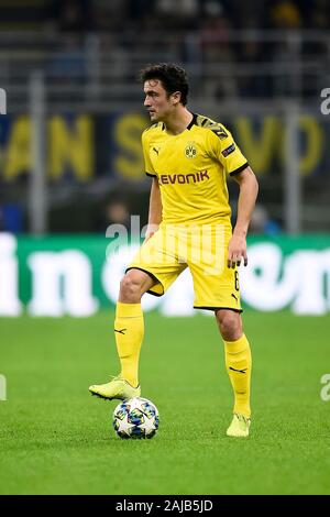 Mailand, Italien - 23 Oktober, 2019: Thomas Delaney von Borussia Dortmund in Aktion während der UEFA Champions League Spiel zwischen dem FC Internazionale und Borussia Dortmund. FC Internazionale gewann 2-0 über Borussia Dortmund. Credit: Nicolò Campo/Alamy leben Nachrichten Stockfoto