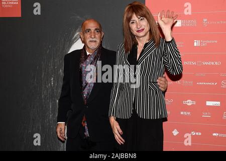Turin, Italien - 22 November 2019: Giovanni Minerba (L) und Vladimir Luxuria posieren für ein Foto während der Eröffnungsfeier der 37. Ausgabe des Torino Film Festival. Credit: Nicolò Campo/Alamy leben Nachrichten Stockfoto