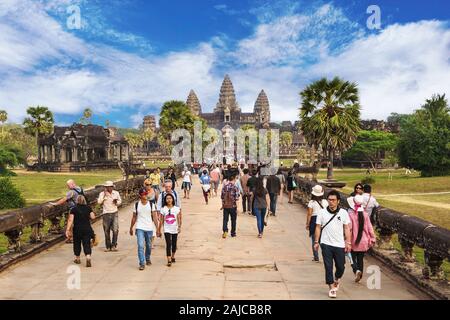 Touristen in Angkor Wat Tempel in Siem Reap, Kambodscha. Stockfoto