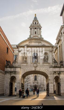 St Paul's Cathedral, London, ist eine anglikanische Kathedrale, dem Sitz des Bischofs von London und die Mutterkirche der Diözese London. Stockfoto