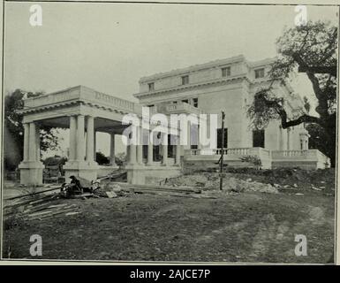 Hoch- und Industriebau Nachrichten. Eine STAHLBETON RESIDENCE FÜR MARIA PAULINE PAYNE Menlo Park, Cal. A. H. Beetliam Generalunternehmer William Curletl und Sohn. ArchitectsSan Francisco Hnlldlng: ami Industriellen NewsFebruary 11. 1911 PLATTE B EIN STAHLBETON RESIDENCE FÜR MARIA PAULINE PAYNE Menlo Park, Cal. A. H. Beetham Generalunternehmer William Ciuiett und Sohn. ArcliitectsSan Francisoo Gebäude- und industriellen XewiFebruary 1], 1911 Blech C Stockfoto