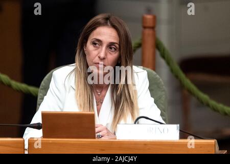 Turin, Italien - 01 Juli, 2019: Elena Chiorino, Assessor der Region Piemont, schaut an während der ersten Sitzung des neuen regionalen Rat des Piemont. Die Region Piemont gewählt Der neue Regionalrat mit den Stimmen von 26. Mai 2019. Credit: Nicolò Campo/Alamy leben Nachrichten Stockfoto