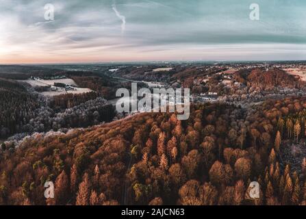 Panoramablick auf den Altenberger Dom, Deutschland. Drone Fotografie. Stockfoto