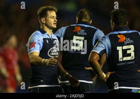 Cardiff, Großbritannien. 03 Jan, 2020. Hallam Amos von Cardiff Blues an schaut. Guinness Pro 14 Rugby-Spiel, Cardiff Blues v Scarlets am BT Sport Cardiff Arms Park in Cardiff am Freitag, 3. Januar 2020. Dieses Bild dürfen nur für redaktionelle Zwecke verwendet werden. Redaktionelle Verwendung nur. pic von Andrew Obstgarten/Andrew Orchard sport Fotografie/Alamy Live news Credit: Andrew Orchard sport Fotografie/Alamy leben Nachrichten Stockfoto