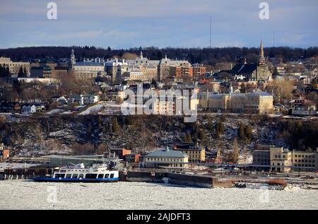 Die Ansicht von St. Lawrence River und Alten Leivs in einem Wintertag. Quebec City. Quebec Kanada Stockfoto