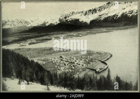 Überprüfung der Bewertungen und der weltweit arbeiten. n Kuskokwim Tal und possiblyeventually gold Bezirke über Nome. Alaskas Weiterentwicklung hängt weitgehend auf die Fertigstellung der Eisenbahn, die große Landesinnere öffnendie gilt für Siedlung andcommerce. Diese zentrale Provinz, includingcopper, Gold, Kohle und landwirtschaftliche Grundstücke, scheint mehr als ein Rail-Weg, für Sie umfasst eine Fläche so groß wie Cali-fornia und wahrscheinlich die gleiche Fülle an re-sources. U.a. askas der Bevölkerung xeed zu rechtfertigen. Mit dem openiag dieses Land wird comethe Bevölkerung benötigt für seine Bergbau andagriculture. Es ist an den Pionier pla Stockfoto