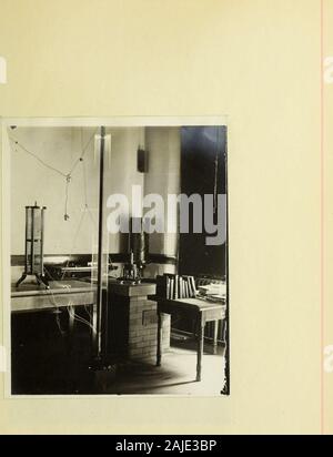 Vorrichtung und Verfahren zur Messung elektrischer Wellen. Foto, eine lialf Wellenlänge, Stockfoto