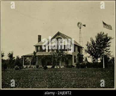 Eine kurze Geschichte der Alexandria County, Virginia;. Aufenthalt von Herrn John S. Garnison, Osten Falls Church ALEXANDRIA COUNTY 29. Der eastover, Residenz der Herr Pickering Dodge Industries die Grafschaft stellt mehr Ziegel als jede Grafschaft in theUnited States, die Heimat des neuen Washington Brick Co.; der hydraulischen Presse Brick Co.; Walker und Söhne Brick Co.; WestBros. Brick Co.; den Potomac Brick Co.; das Virginia Brick Co.; theRosslyn Brick Co. und die Jackson-Phillips Brick Co. Die Grafschaft enthält zahlreiche Fabriken und ausgezeichneten Geschäften con-komfortablen zu jeder Siedlung. Es hat die Arlington Natio Stockfoto