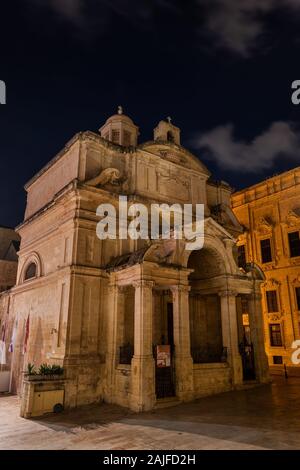 Kirche der Heiligen Katharina von Italien in Valletta, Malta, barocke Kirche von der italienischen Ritter des Hl. Johannes im Jahr 1576 gebaut. Stockfoto