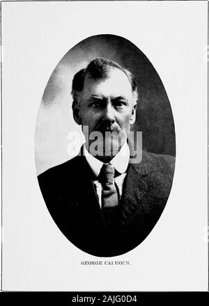 Geschichte des Nemaha County, Kansas. Forone Jahr, und Herr Calhoun dann trug in der vierten Missouri cav-alry Regiment. Unternehmen A, und bis zum Ende des Bürgerkriegs serviert. Um akzeptiert zu werden, war es für ihn, seine Geburt Datum als 1846 zu geben, so dass er alt genug für die Rekrutierung werden würde. Er bewirtschaftet im Mis-souri bis 1869, nach der in der Nähe von seinen Krieg, und kam dann zu Kan-sas. Für die ersten zehn Jahre seines Aufenthalts in dieser Gemeinde, er vermietet landand vom Monat gearbeitet und war aktiviert einen Kauf ofeighty acr ^s im Reilly Township, die den Kern seiner gebildet zu machen Stockfoto