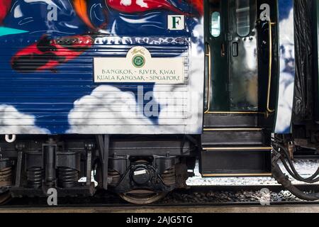 BANGKOK, THAILAND - 24. MÄRZ 2017: Eastern and Oriental Express an Hualamphong Station in Bangkok, Thailand am 24. März 2017. Stockfoto