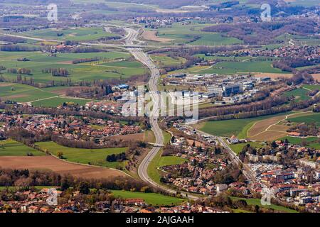 Genf, Schweiz - 14 April, 2019: Blick auf Genf und seine Vorstädte von oben - Bild Stockfoto