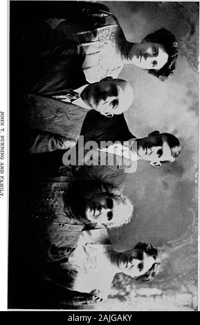 Geschichte des Nemaha County, Kansas. Deutschland Americain 1875. Er Clayfield County, Pennsylvania, und arbeitete in den Kohleminen dort für eine Zeit aus, und war auch als Bergmann invarious Gemeinden im Osten und Süden bis 1878 beschäftigt. Sie hatte immer beenhis Ehrgeiz besser zu seinen Zustand, und er erkannte, dass die Berufung ofa coal Miner war nicht zu große Ansammlung von Substanz förderlich. Im Jahr 1878 ging er nach Crown Point, Ind. und war beschäftigt, als Sekretärin ina trockene Ware Store für sechs Monate. Dies war der Ausgangspunkt für hisbusiness Karriere, und wir finden, dass er weiter wir gekommen waren, Stockfoto