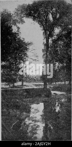 Geschichte des Nemaha County, Kansas. ce war ein Binnenmeer. Die Missouri River ist whatremains. Lange, untold vor Jahren, diese große inländische Körper von waterbrought, Schlick, die wir heute als löss Böden (pronouncedless.) Dieses löß Boden wurde identifiziert als weit nach Westen als Washingtoncounty. Es ist deutlicher entlang des Missouri River, recognizedby seine rötliche Farbe. Es ist Der löss Böden, die das Land über Doniphan County, Kansas, und Buchanan County, Missouri, (St. Joseph), Supreme forfruit wächst. Es gibt keinen besseren Boden in der Welt für diese Kulturen asours als löss Böden. Was so Stockfoto