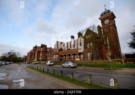 Britannia Kasernen, an Mousehold Heide, die als regimental Home für das Royal Norfolk Regiment zwischen 1885 und 1887 diente, ist jetzt aber unbenutzt und überlebt als Teil der HMP Norwich, Norwich, Norfolk. PA-Foto. Bild Datum: Freitag, 3. Januar 2020. Photo Credit: Nick Ansell/PA-Kabel Stockfoto