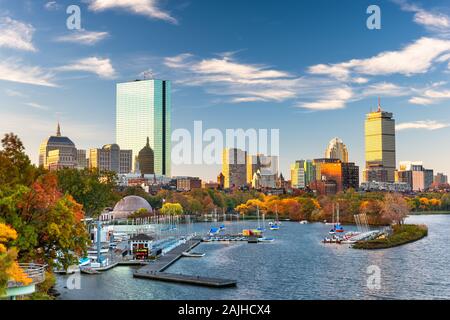 Boston, Massachusetts, USA Skyline am Charles River in den Morgen. Stockfoto