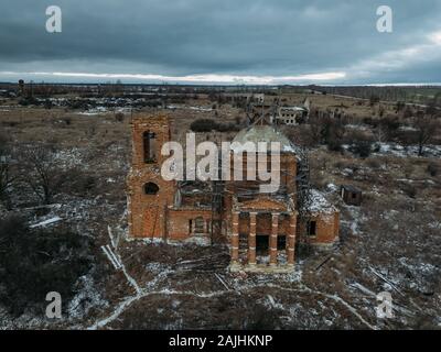 Kirche St. Nikolaus die Wonderworker im oberen Studenets, Lipetsk, Russland verlassen. Stockfoto