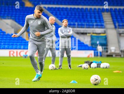 4. Januar 2020; Cardiff City Stadium, Cardiff, Glamorgan, Wales; den englischen FA Cup Fußball, Cardiff City versus Carlisle; Callum Paterson von Cardiff City nach dem Aufwärmen vor dem Spiel - Streng redaktionelle Verwendung. Keine Verwendung mit nicht autorisierten Audio-, Video-, Daten-, Spielpläne, Verein/liga Logos oder "live" Dienstleistungen. On-line-in-Match mit 120 Bildern beschränkt, kein Video-Emulation. Keine Verwendung in Wetten, Spiele oder einzelne Verein/Liga/player Publikationen Stockfoto