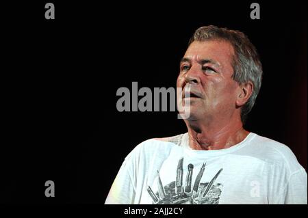 Mailand Italien ,15 Juli 2008, Live Konzert von Deep Purple im Smeraldo Theater: Deep Purple Sänger Ian Gillan während des Konzerts Stockfoto