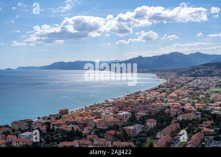 Ligurische Riviera in der Nähe von Borgio Verezzi, Provinz von Savona, beliebte Ausflugsziel in der Region Ligurien in Italien Stockfoto