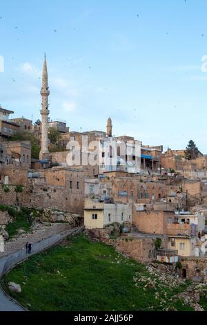 Mardin/Türkei - 05.05.2019: Mardin City in der Türkei. Mardin ist eine historische Stadt in Südostanatolien in der Türkei. Stockfoto