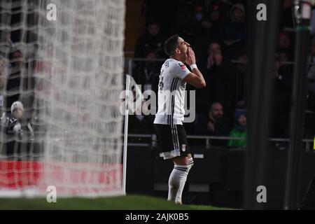 LONDON, ENGLAND - Januar 4, 2020: Anthony Knockaert von Fulham feiert, nachdem er ein Ziel während der FA Cup 2019/20 dritte runde Spiel zwischen FC Fulham und Aston Villa FC im Craven Cottage gezählt. Stockfoto