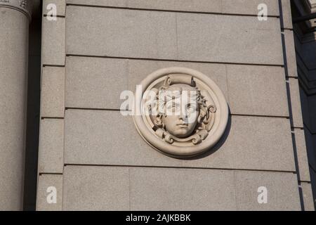 Auf der Fassade an der Bank von Spanien Gebäude Detail; Madrid Stockfoto