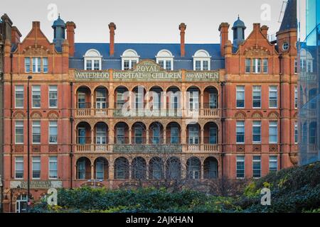 Die ehemalige königliche Waterloo Krankenhaus für Kinder und Frauen, viktorianischen Gebäude außen, Waterloo Road, London, UK Stockfoto