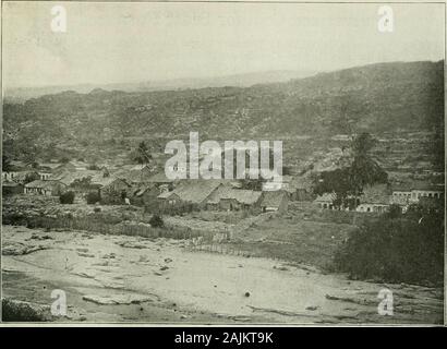 E/MJ: Engineering und Mining Journal. Stadt SAO JOAU DE PARA 0 FH8U, BAHIA, BRASILIEN, OVEKLOOKIiNa. Die DIAMANTENFELDER August 16, Engineering 1919 und Mining Journal 273. VENTURA, AN DER QUELLE DES JACUHTPE Rn^ ÄH, in den Bezirk, WO DIE BESTEN MORRO AKTIVKOHLEN SIND GEFUNDEN Stockfoto