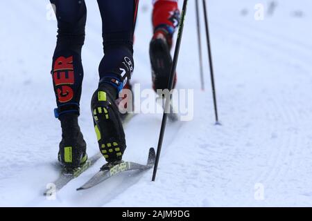 Val di Fiemme, Italien. Am 4. Januar 2020. Deutschland Skifahrer details in Aktion im Sprint Classic Rennen der FIS Tour de Ski - FIS Langlauf Weltcup 2019-20 am 4. Januar 2020 in Val di Fiemme, Italien. Foto: Pierre Teyssot/Espa-Images Stockfoto