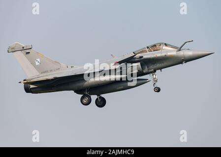 Ein jagdflugzeug Dassault Rafale der französischen Luftwaffe. Die Rafale ist ein zweimotoriges, Canard delta wing, multirole Fighter Aircraft. Stockfoto