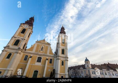 St. Bartholomäus Kirche in Gyongyos, Ungarn an einem Wintertag. Stockfoto