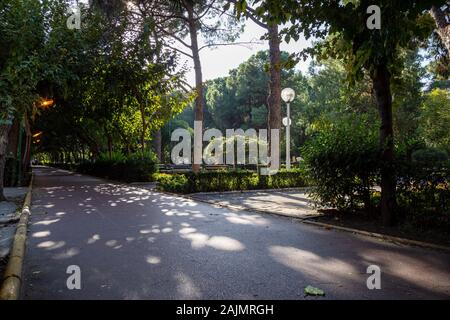 Konak, Izmir/Türkei - 22.11.2019 - Kulturpark und Ausstellungszentrum. Öffentlicher Park mit dem Namen Kültürpark (übersetzter Kulturpark). Stockfoto