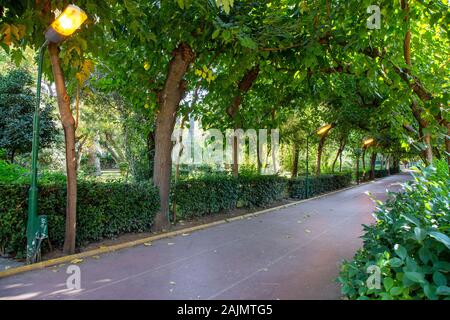 Konak, Izmir/Türkei - 22.11.2019 - Kulturpark und Ausstellungszentrum. Öffentlicher Park mit dem Namen Kültürpark (übersetzter Kulturpark). Stockfoto