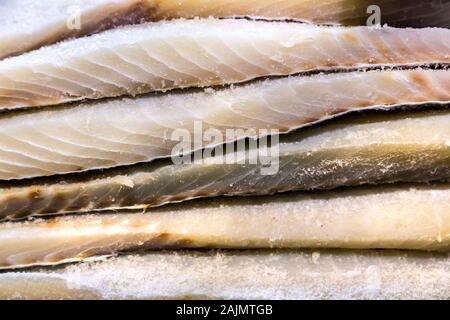 Ausgehärtete gesalzener Kabeljau in Mercat de l'Olivar, Palma, Mallorca, Spanien Stockfoto