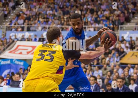 Burgos, Spanien. 04 Jan, 2020. Earl Clark während FC Barcelona Sieg über San Pablo Burgos (80 - 82) in Liga Endesa regular season Spiel (Tag 16) in Burgos (Spanien) im Kolosseum Burgos gefeiert. 4. Januar 2020 (Foto von Juan Carlos García Mate/Pacific Press) Quelle: Pacific Press Agency/Alamy leben Nachrichten Stockfoto