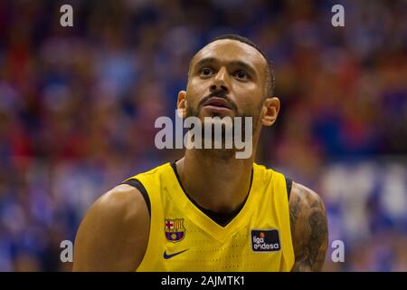 Burgos, Spanien. 04 Jan, 2020. Adam Hanga während FC Barcelona Sieg über San Pablo Burgos (80 - 82) in Liga Endesa regular season Spiel (Tag 16) in Burgos (Spanien) im Kolosseum Burgos gefeiert. 4. Januar 2020 (Foto von Juan Carlos García Mate/Pacific Press) Quelle: Pacific Press Agency/Alamy leben Nachrichten Stockfoto