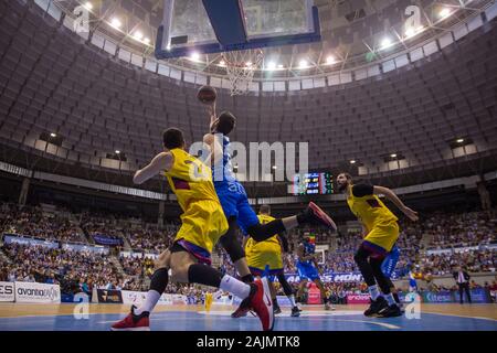 Burgos, Spanien. 04 Jan, 2020. Álex Barrera während FC Barcelona Sieg über San Pablo Burgos (80 - 82) in Liga Endesa regular season Spiel (Tag 16) in Burgos (Spanien) im Kolosseum Burgos gefeiert. 4. Januar 2020 (Foto von Juan Carlos García Mate/Pacific Press) Quelle: Pacific Press Agency/Alamy leben Nachrichten Stockfoto