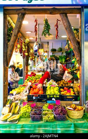 Obst und Gemüse am Mercat de l'Olivar, Palma, Mallorca, Spanien Abschaltdruck Stockfoto