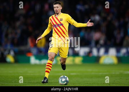 Barcelona, Katalonien, Spanien. Am 4. Januar, 2020. Januar 4, 2020 - Cornella - El Prat, Barcelona, Spanien - Santander LaLiga - RCD Espanyol v FC Barcelona; Clement Lenglet des FC Barcelona läuft mit dem Ball. Quelle: Eric Alonso/ZUMA Draht/Alamy leben Nachrichten Stockfoto