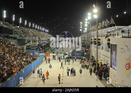 Rio de Janeiro, 2. März 2014. Samba Schulen Parade während der Karneval von Rio de Janeiro, der als der größte Karneval in der Welt, im Sambodromo Stockfoto